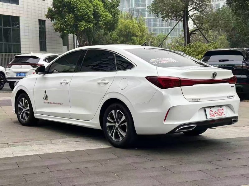 广州24年长安汽车逸动8