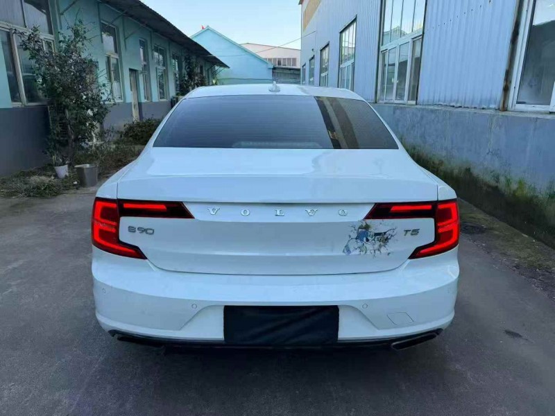 济宁17年沃尔沃S909