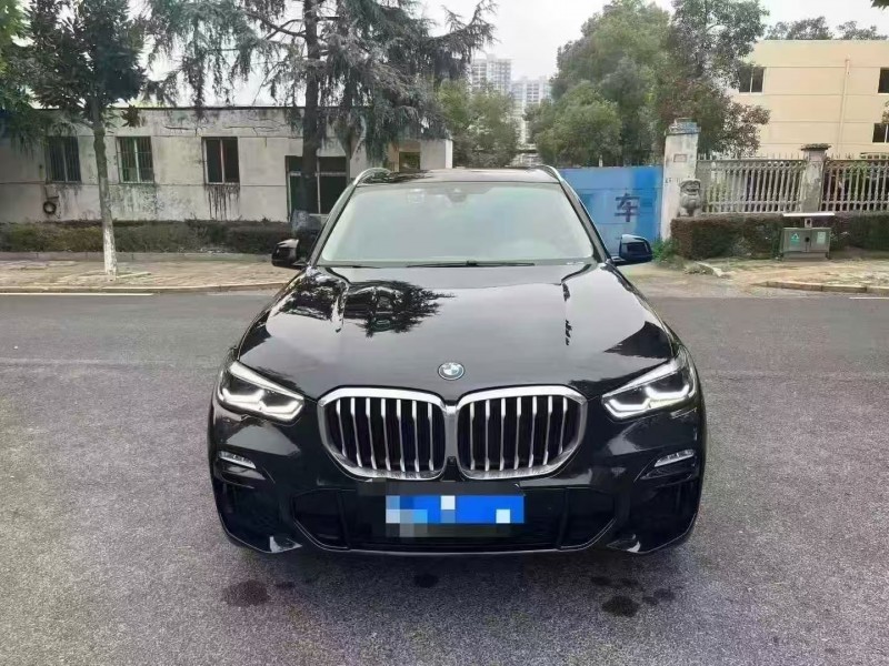 广州21年宝马X51