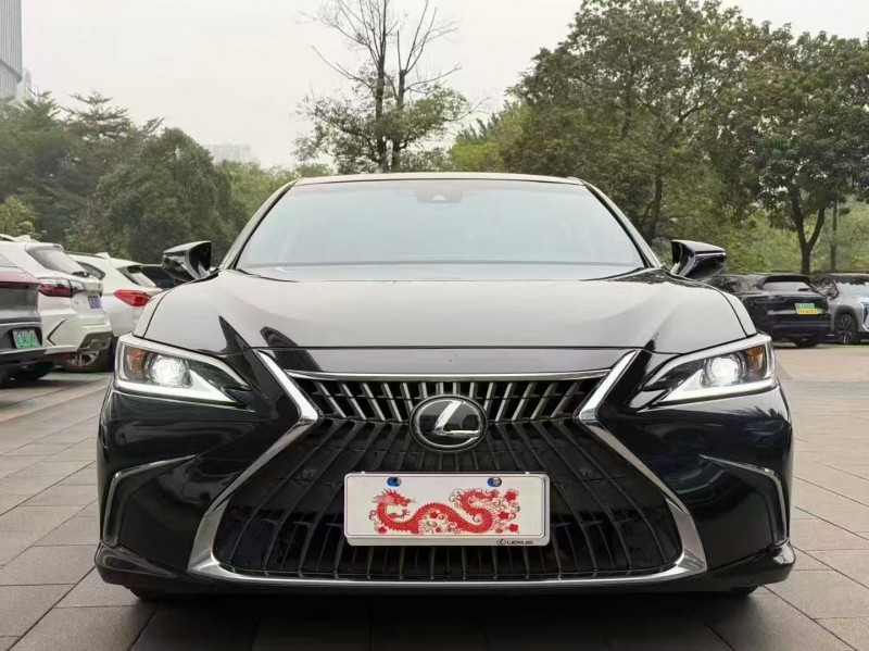 广州23年雷克萨斯ES1