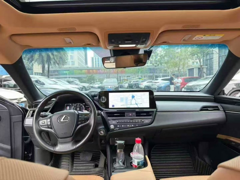 广州23年雷克萨斯ES5