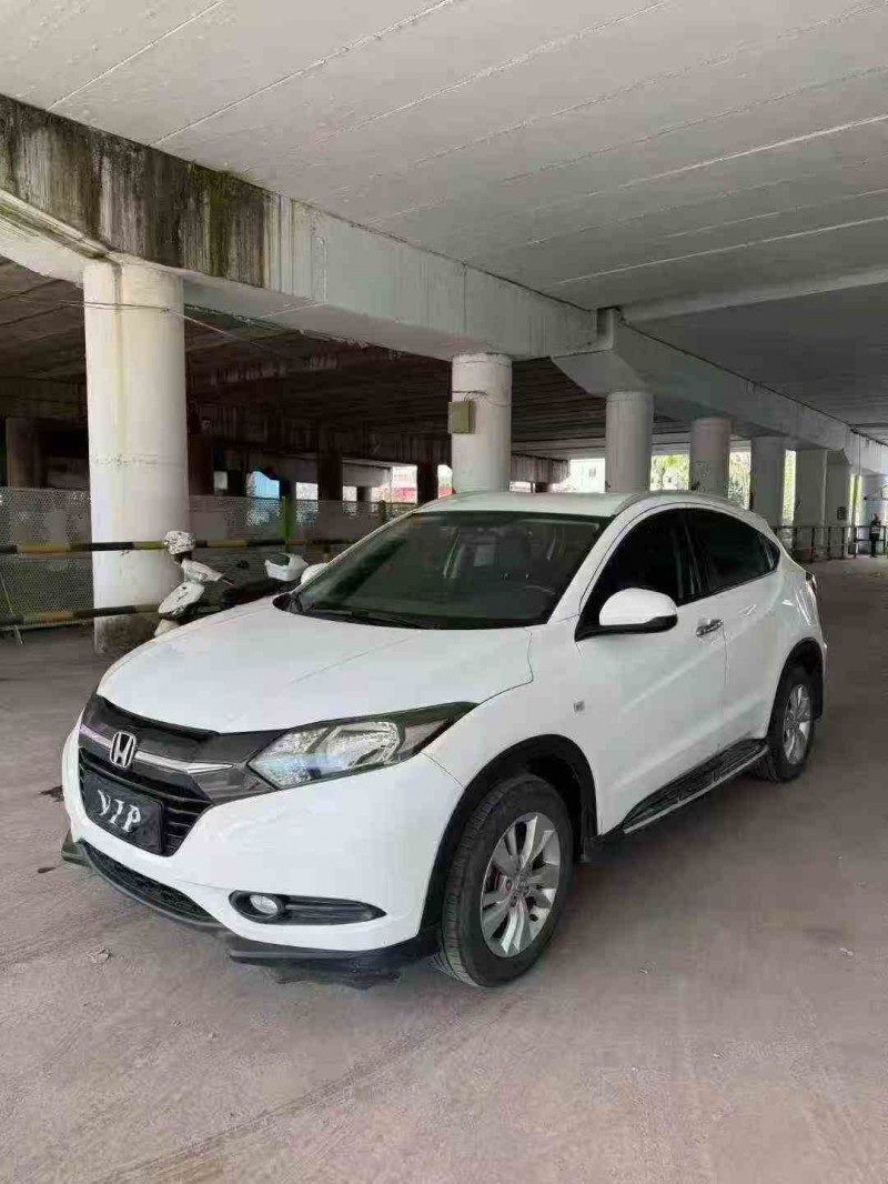 汕头17年本田缤智3