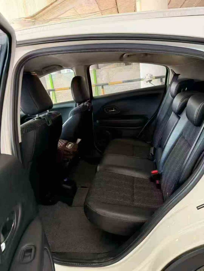 汕头17年本田缤智4