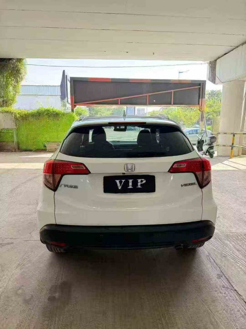 汕头17年本田缤智6