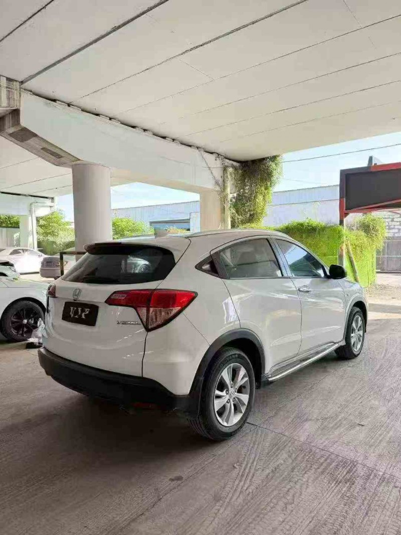 汕头17年本田缤智9