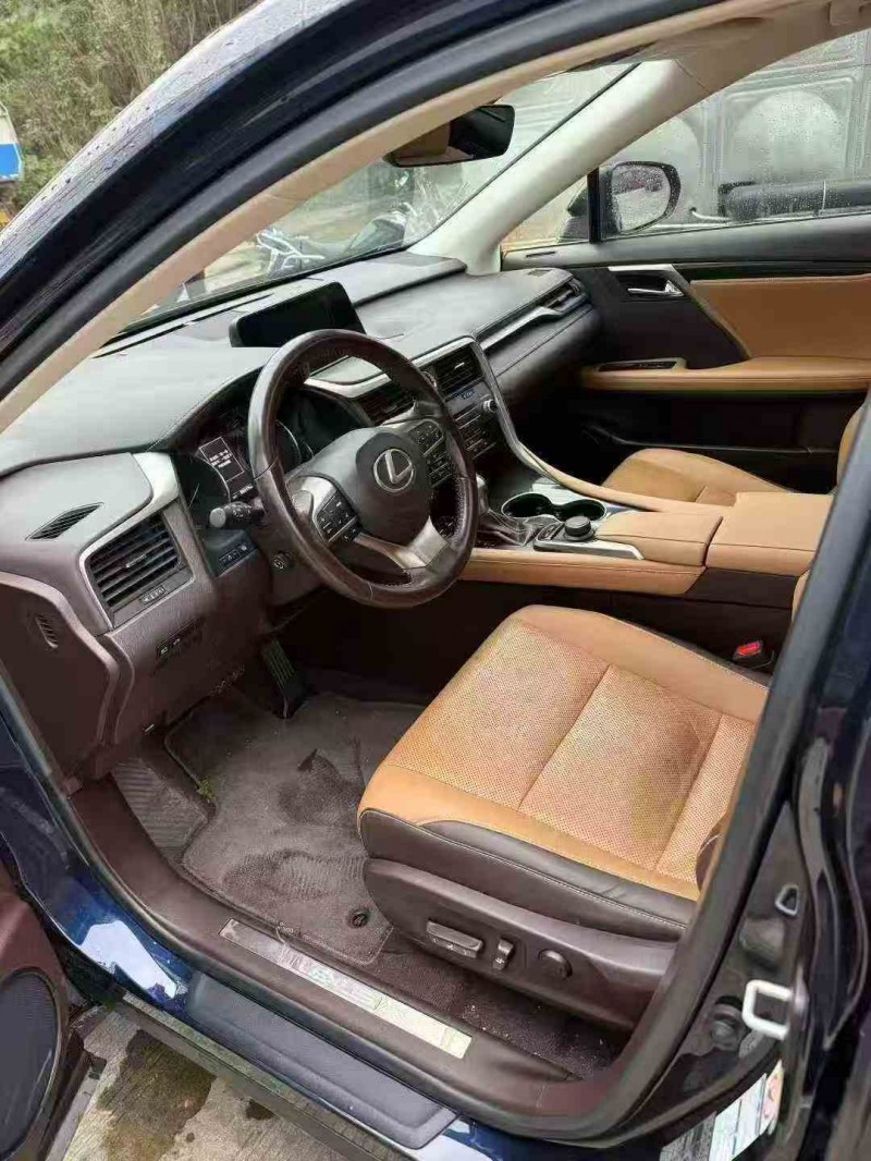 德阳18年雷克萨斯RX3