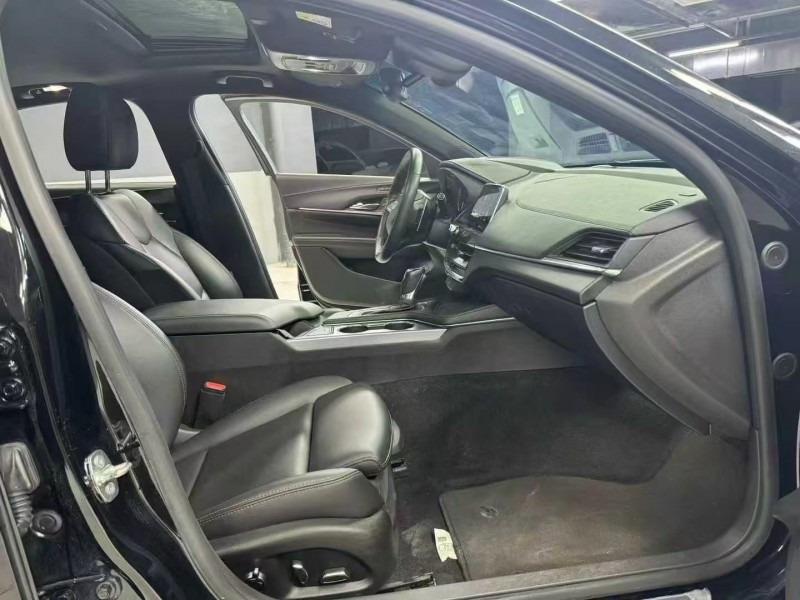 成都21年凯迪拉克CT48