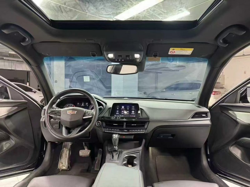 成都21年凯迪拉克CT49