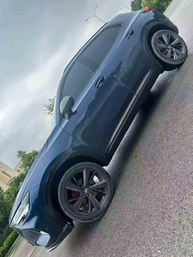 德阳21年别克君威3