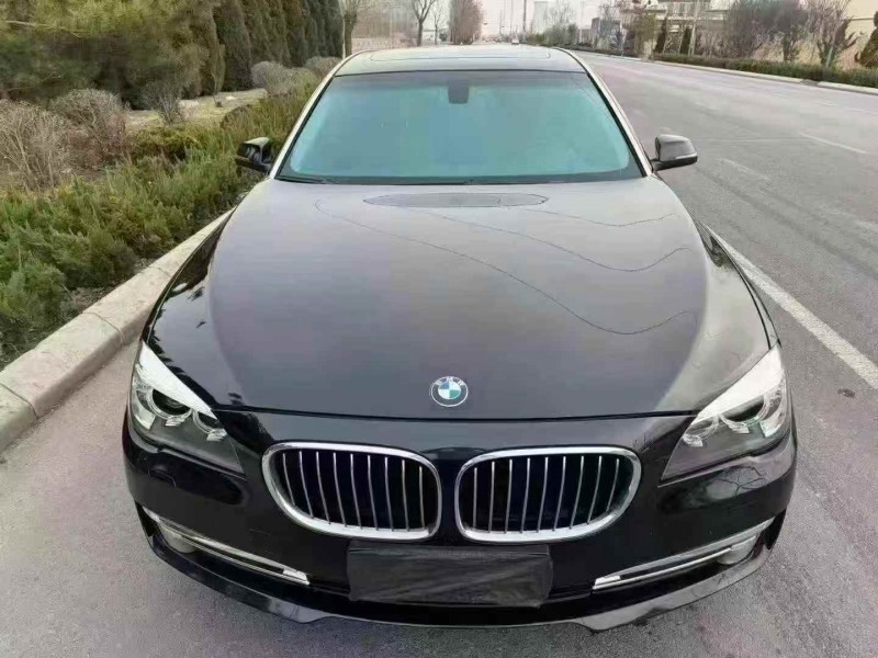 淄博15年宝马7系1