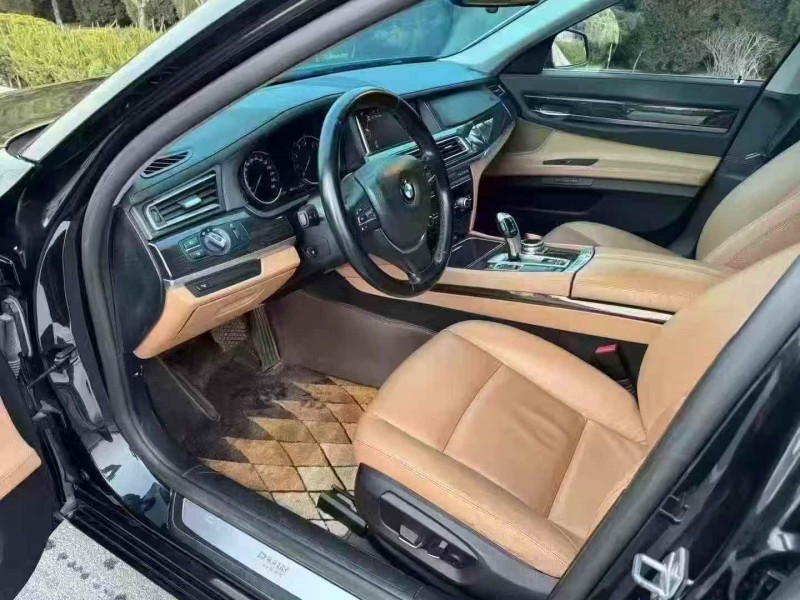 淄博15年宝马7系8