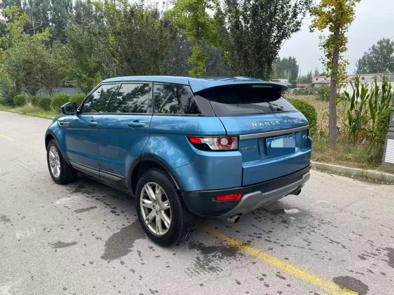 济宁14年路虎极光7