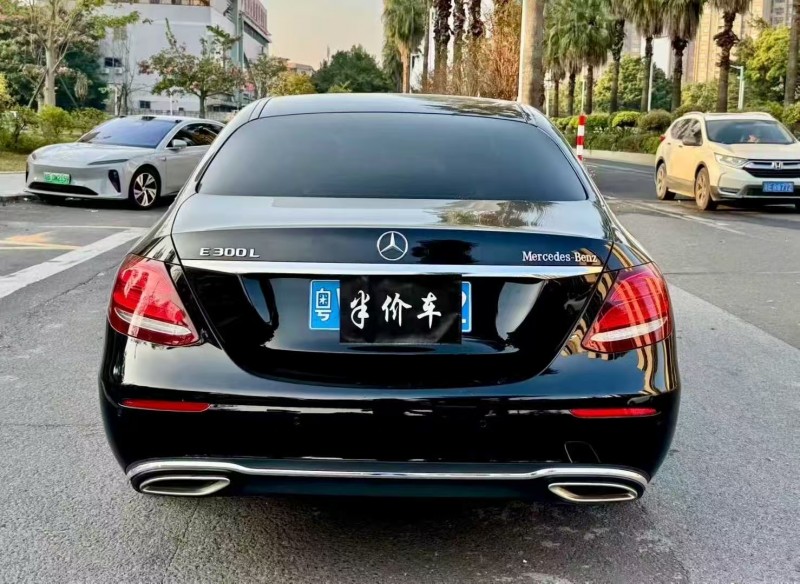广州16年奔驰E9