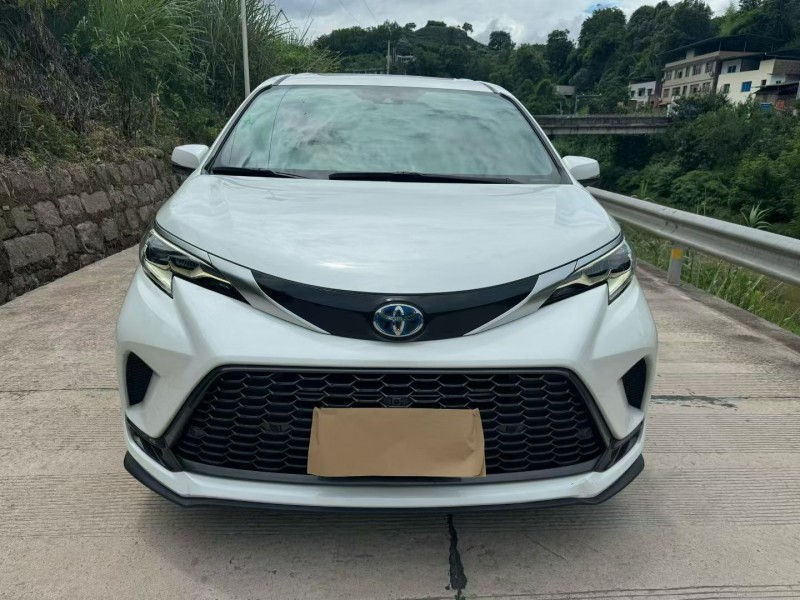 成都23年丰田格瑞维亚1