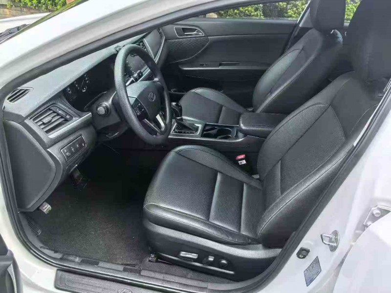 嘉兴21年现代名图5