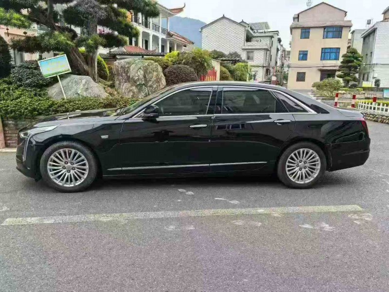 温州21年凯迪拉克CT63