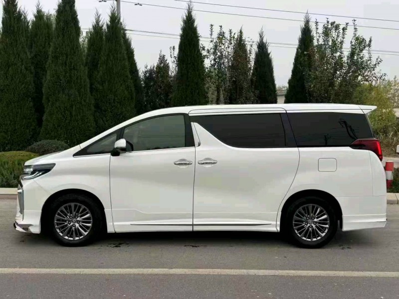 淄博17年丰田埃尔法3