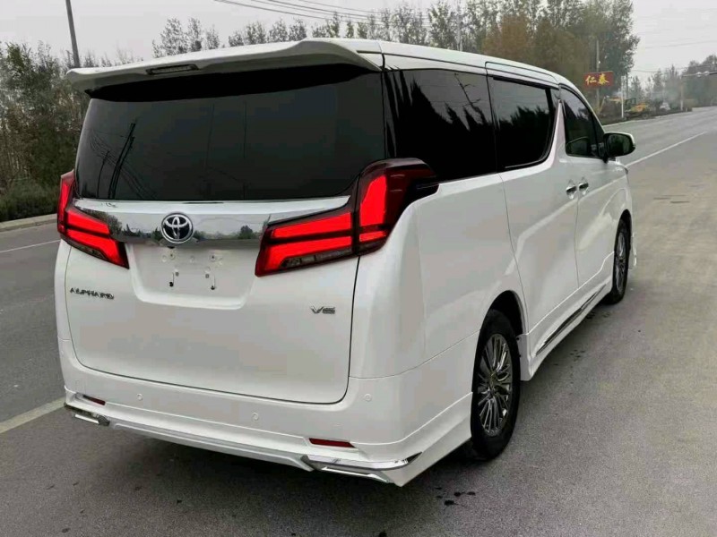 淄博17年丰田埃尔法5