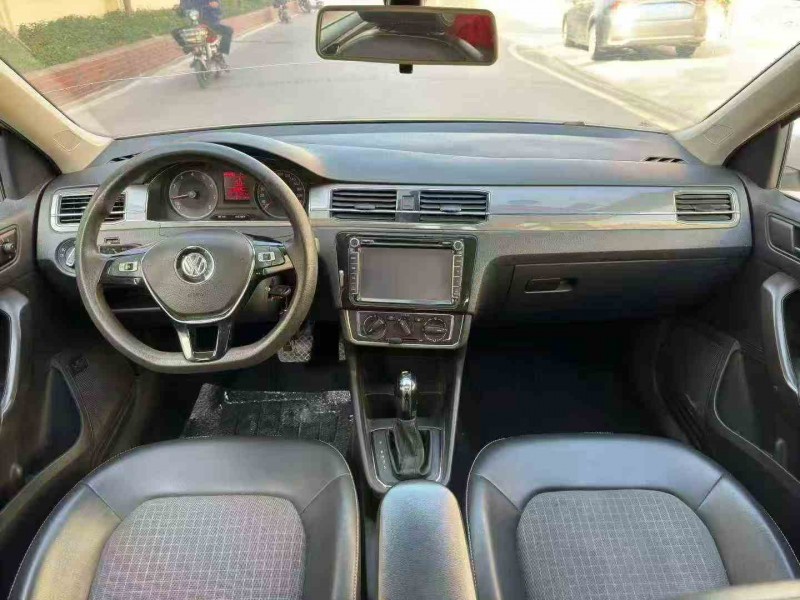 南平17年大众桑塔纳4