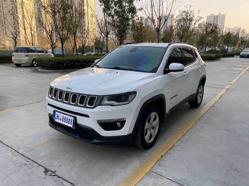 济宁18年Jeep指南者3