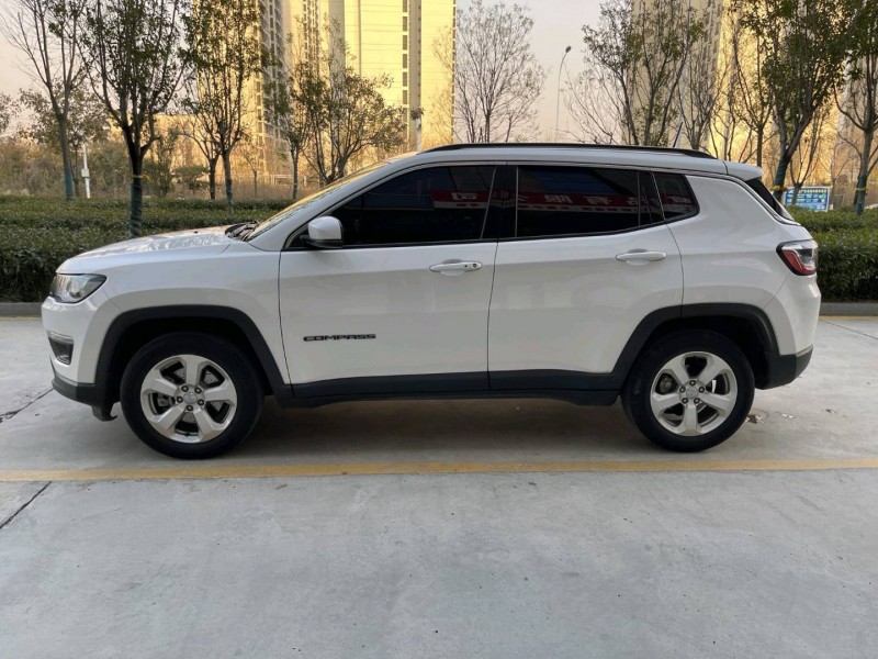 济宁18年Jeep指南者4