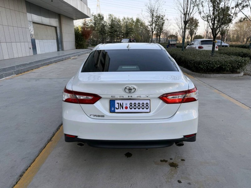 济宁23年丰田凯美瑞6