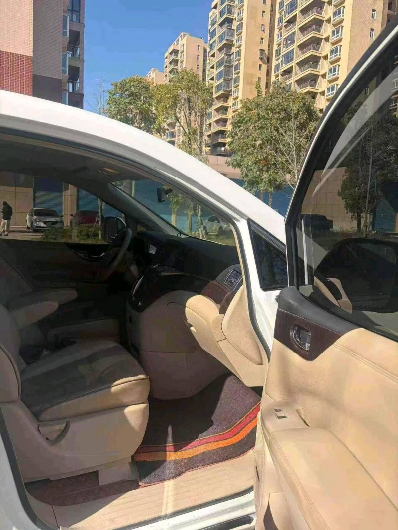 娄底18年日产贵士5