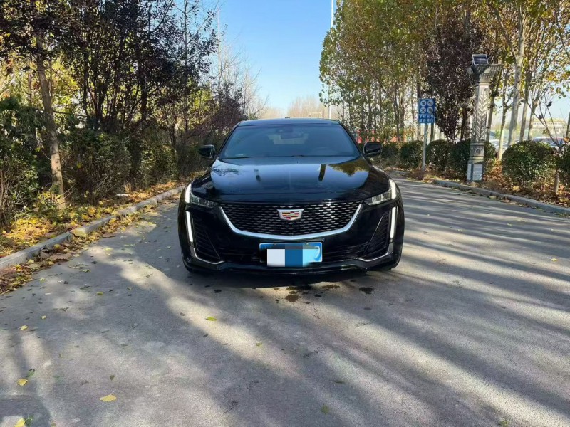 济宁21年凯迪拉克CT51