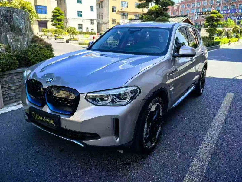 湖州22年宝马IX32