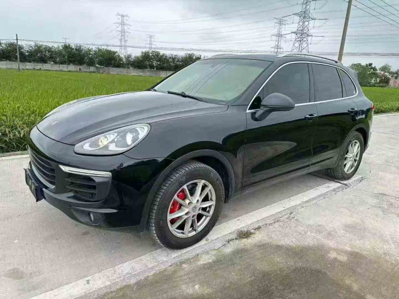 嘉兴15年保时捷卡宴3