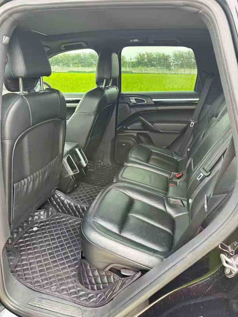 嘉兴15年保时捷卡宴6