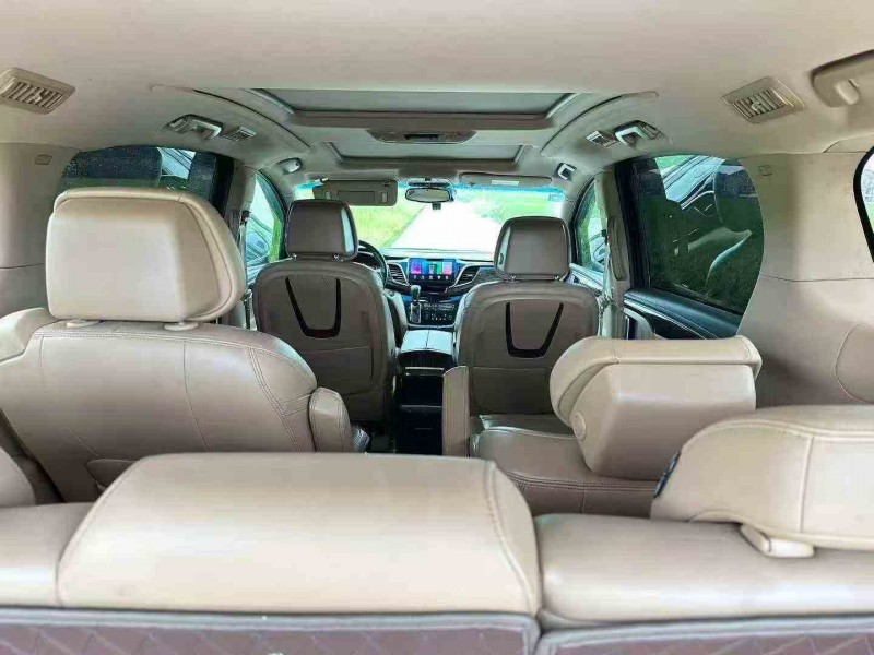 嘉兴17年别克GL86