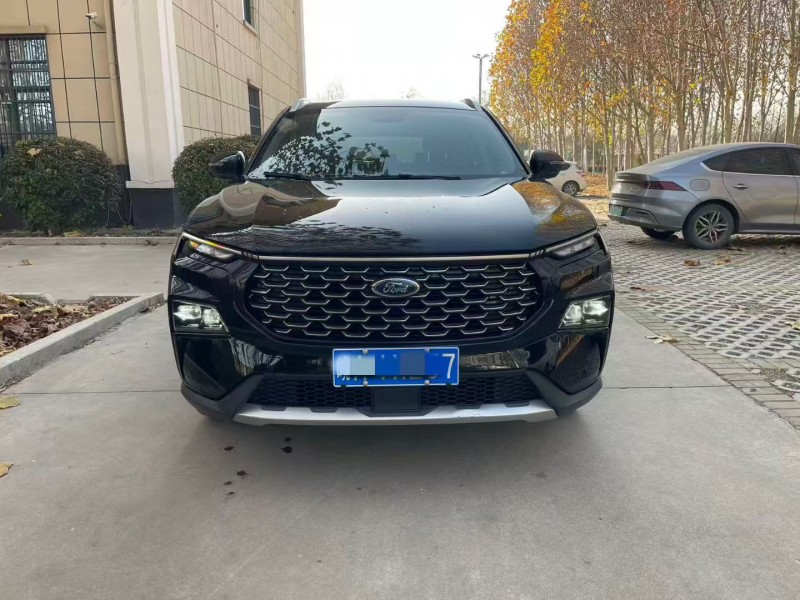 济宁24年福特领睿1