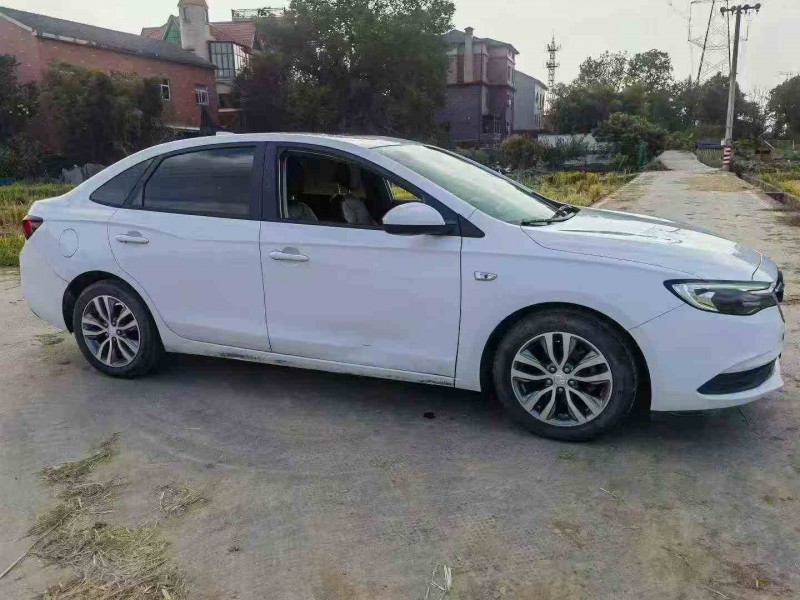 温州18年别克英朗2