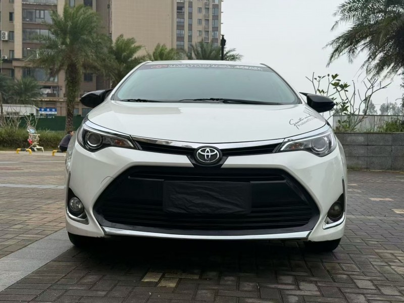 海口17年丰田雷凌1