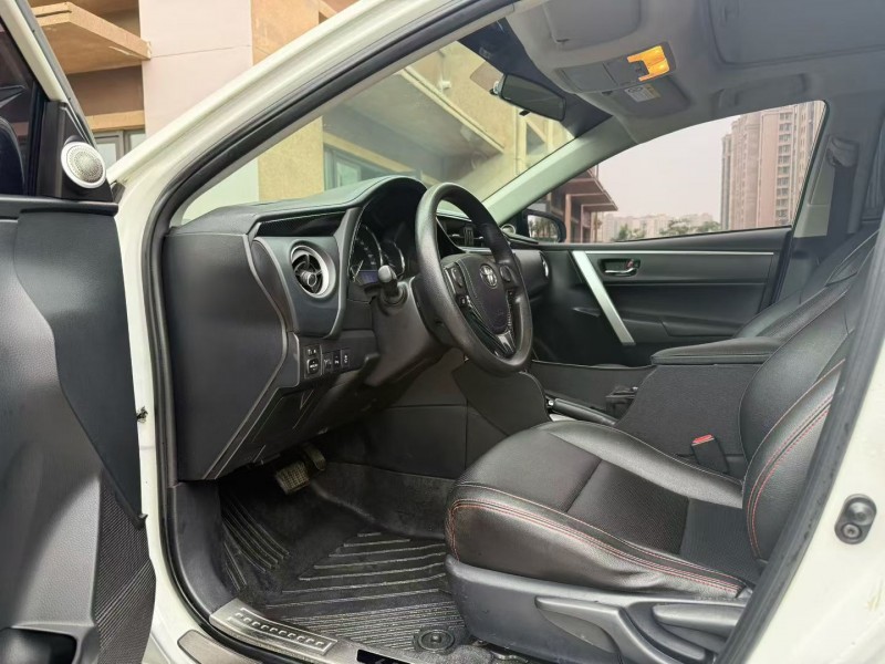 海口17年丰田雷凌3