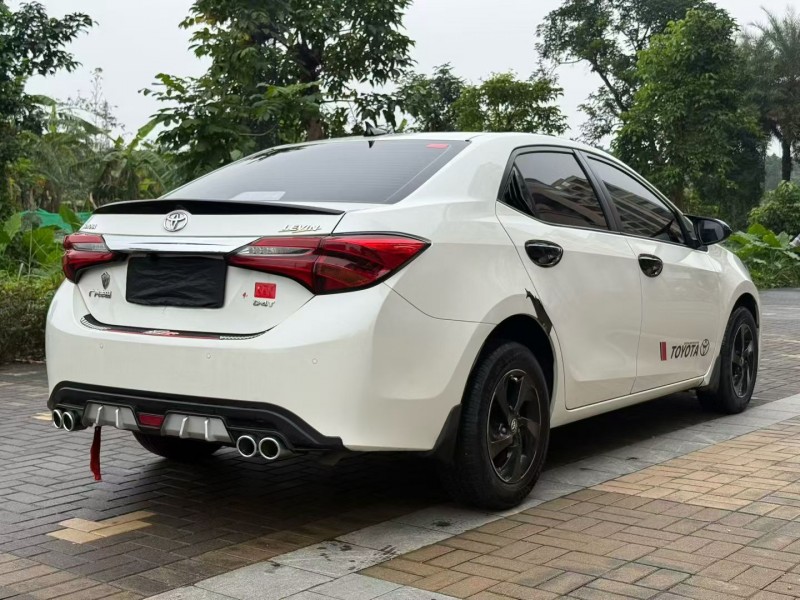 海口17年丰田雷凌7