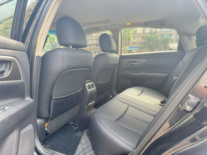 海口15年日产天籁6