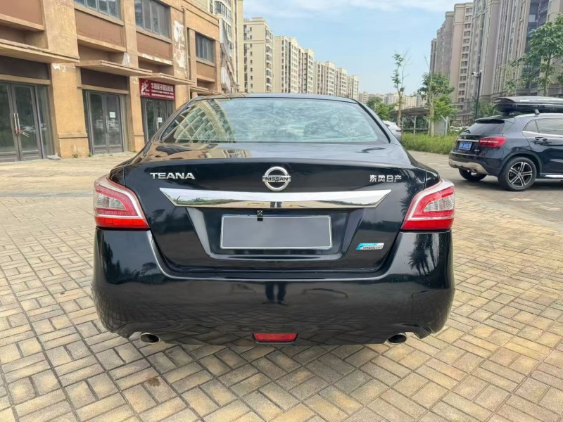 海口15年日产天籁9