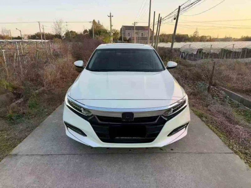 湖州19年本田雅阁1