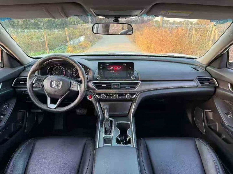 湖州19年本田雅阁5