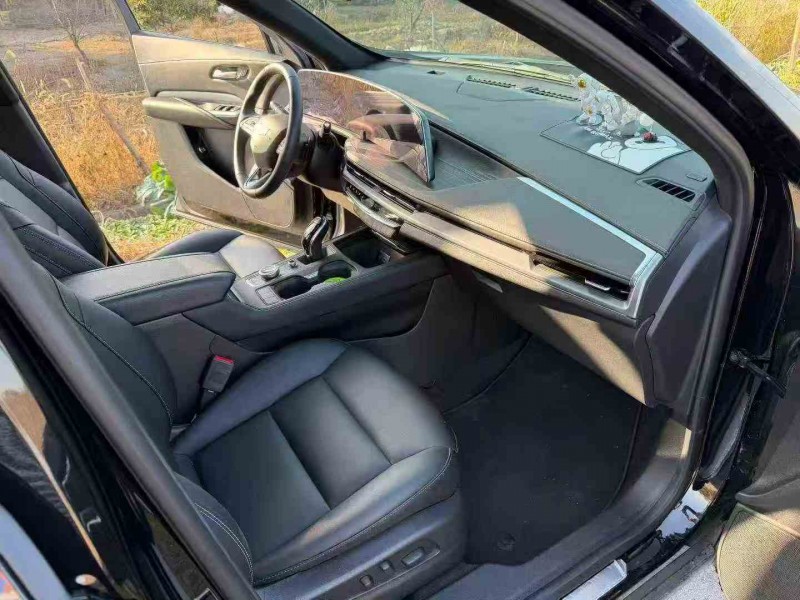 嘉兴24年凯迪拉克XT44