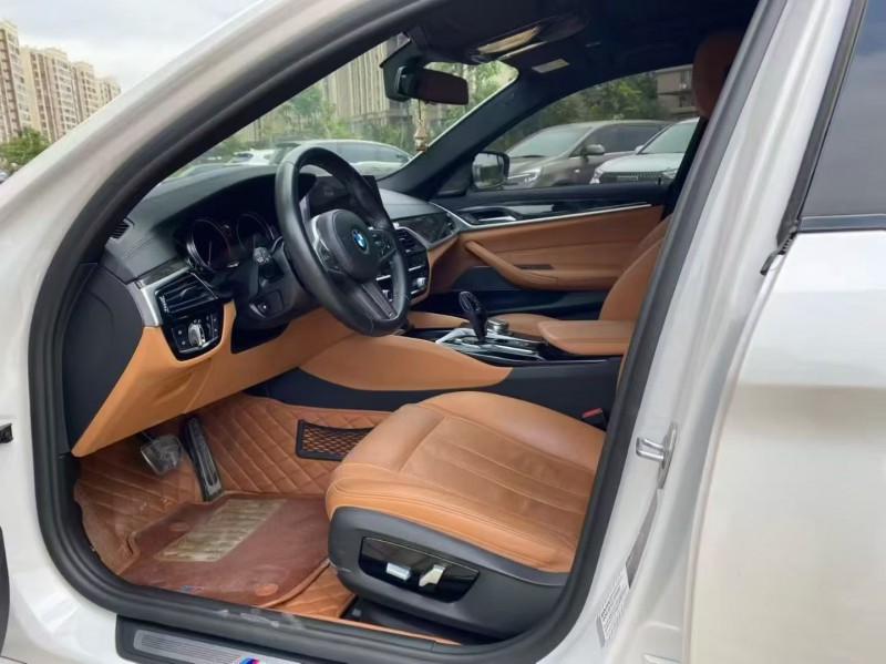 海口18年宝马5系4