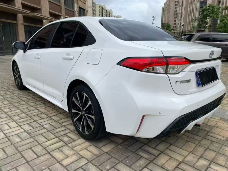 海口22年丰田雷凌7