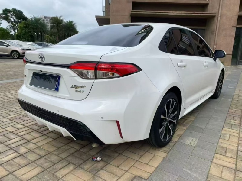 海口22年丰田雷凌8