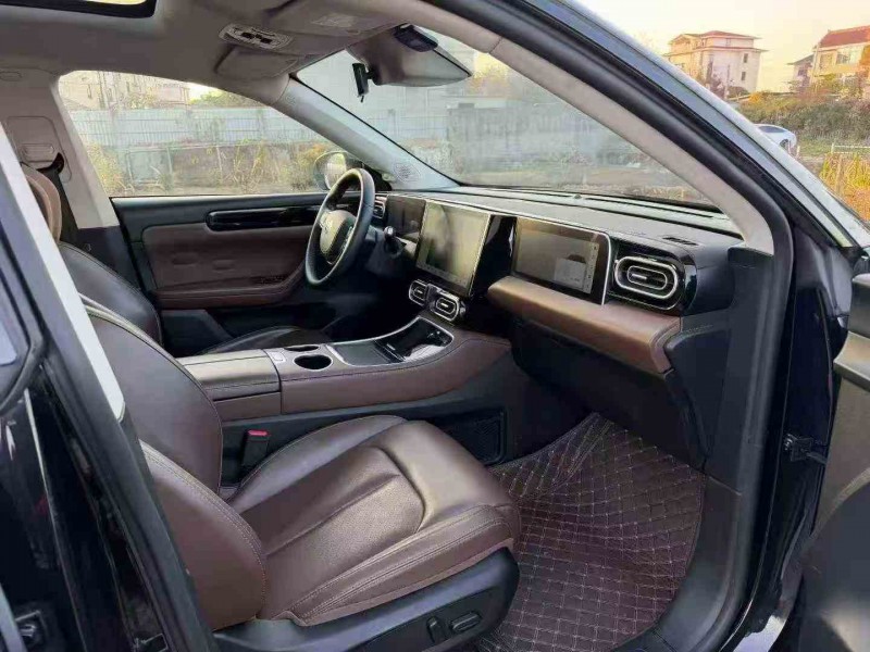 衢州23年零跑汽车C114