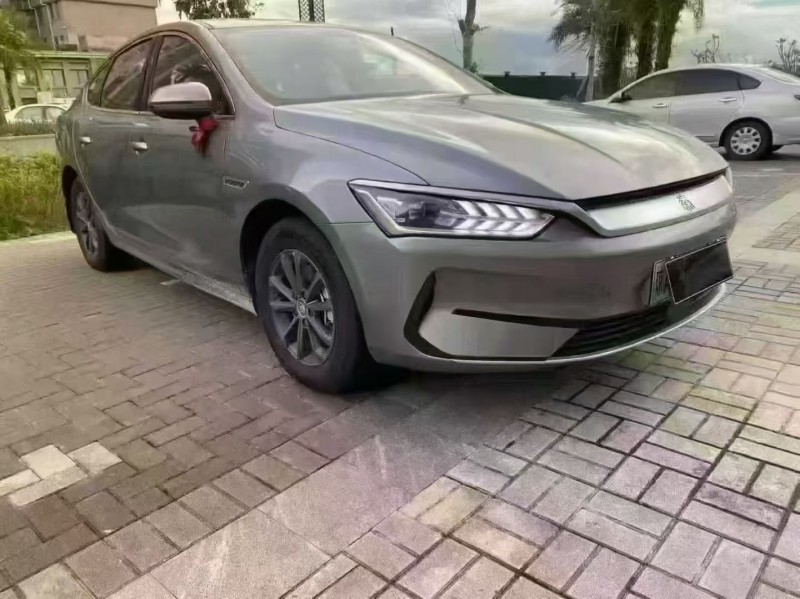 海口25年比亚迪秦3