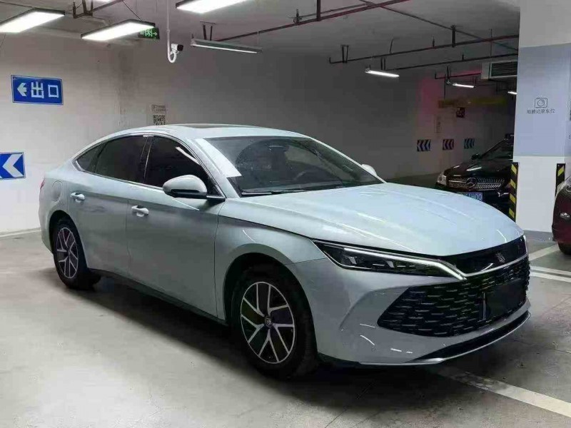 攀枝花25年比亚迪秦2