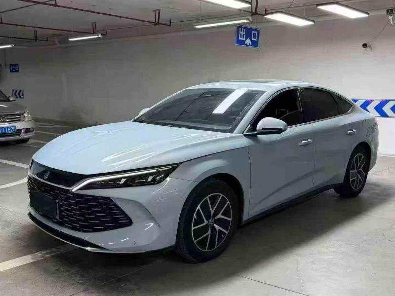 攀枝花25年比亚迪秦3