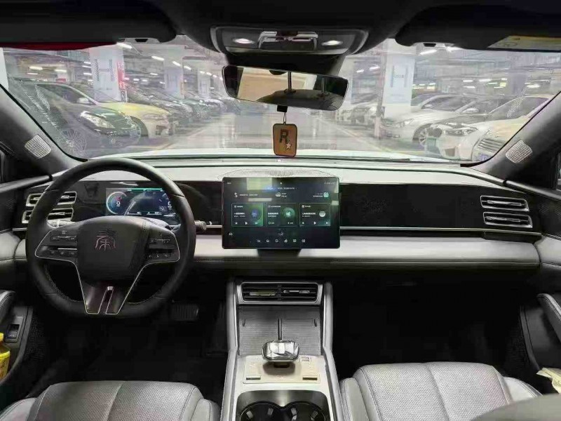 攀枝花25年比亚迪秦6